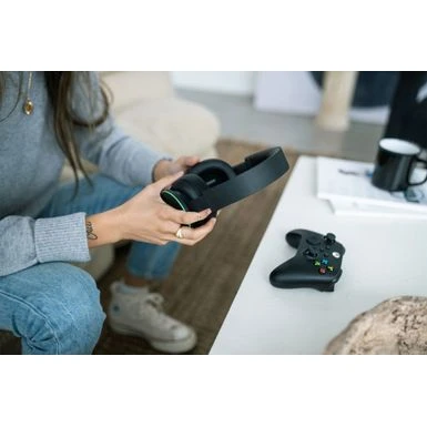Microsoft - Xbox Wireless Gaming Headset For Xbox Series X|S, Xbox One, And Windows 10|11 - Black 5 Microsoft - Xbox Wireless Gaming Headset For Xbox Series X|S, Xbox One, And Windows 10|11 - Black - Image 3