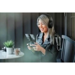 Microsoft - Xbox Wireless Controller For Xbox Series X, Xbox Series S, Xbox One, Windows Devices - Shock Blue 24 Microsoft - Xbox Wireless Controller For Xbox Series X, Xbox Series S, Xbox One, Windows Devices - Shock Blue -Electronics 974b0df3 e84c 5b7f 80b6 dc9a614c9fac